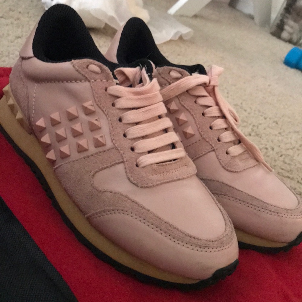 VALENTINO PINK SNEAKER